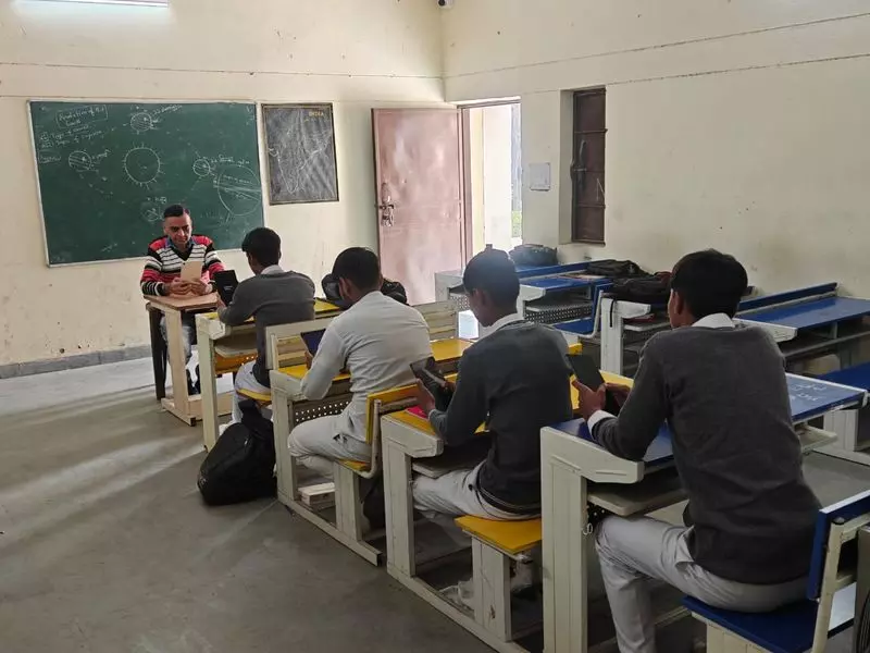 Haryana : गड़बड़ियां बहुत ज़्यादा शिक्षा विभाग ने छात्रों को बांटे गए टैबलेट पर रिपोर्ट मांगी Haryana : गड़बड़ियां बहुत ज़्यादा शिक्षा विभाग ने छात्रों को बांटे गए टैबलेट पर रिपोर्ट मांगी