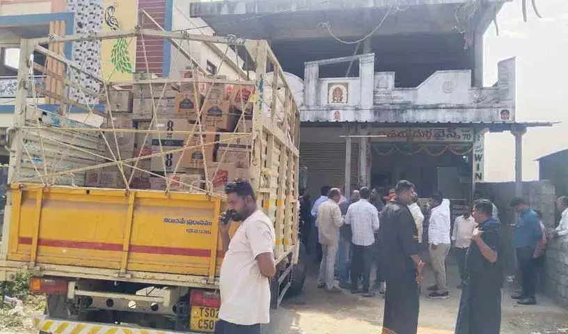 दुकान मालिक ने एग्रीमेंट खारिज किया.. विवाद के बीच खुल रही Wine shop दुकान मालिक ने एग्रीमेंट खारिज किया.. विवाद के बीच खुल रही Wine shop
