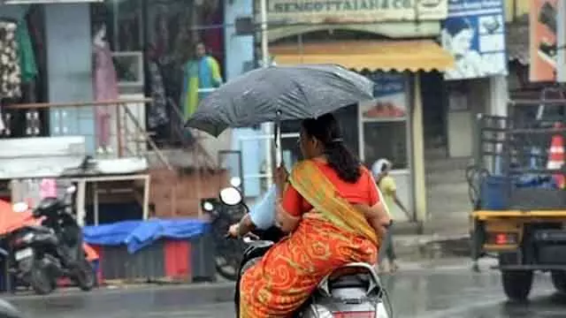 Chennai और 12 जिलों में अगले 3 घंटों तक बारिश Chennai और 12 जिलों में अगले 3 घंटों तक बारिश