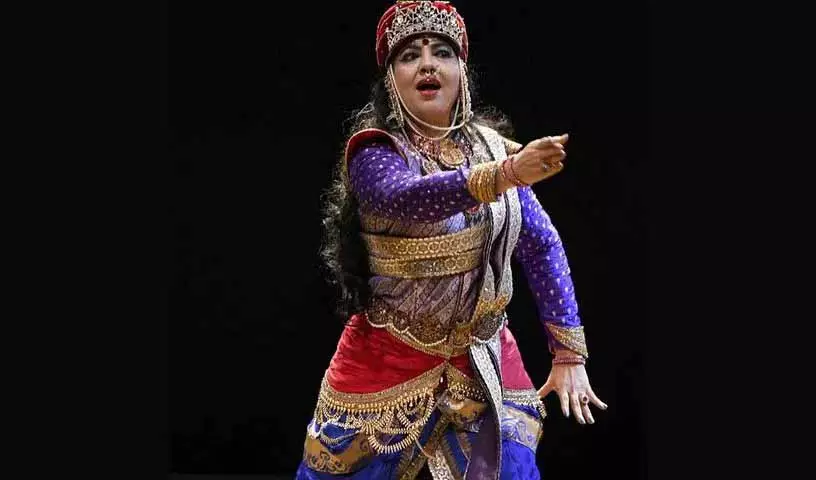 Dr. Padmaja Reddy की ‘काकतीयम तेलंगाना नाट्यम’ किताब का विमोचन 4 दिसंबर को रवींद्र भारती में होगा Dr. Padmaja Reddy की ‘काकतीयम तेलंगाना नाट्यम’ किताब का विमोचन 4 दिसंबर को रवींद्र भारती में होगा