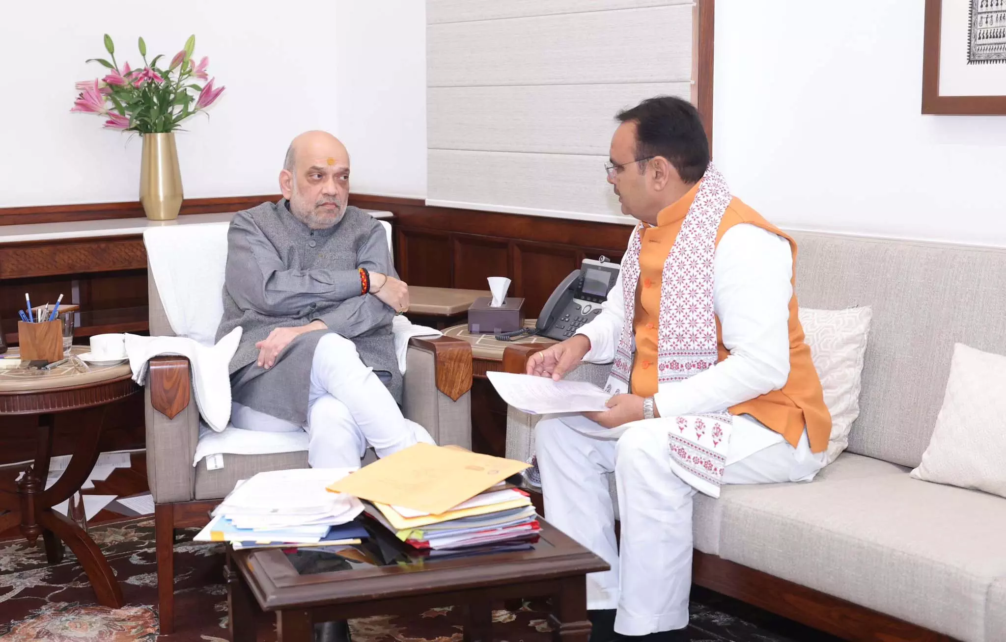 CM भजनलाल की केंद्रीय गृह मंत्री से मुलाकात, सुरक्षा व विकास चर्चा CM भजनलाल की केंद्रीय गृह मंत्री से मुलाकात, सुरक्षा व विकास चर्चा
