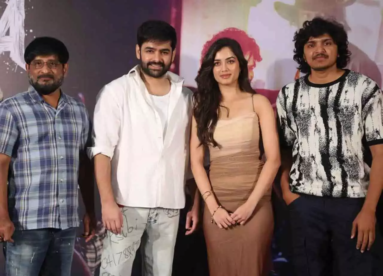 Ram Pothineni की फिल्म को मिले अच्छे रिव्यू, कलेक्शन बढ़ने की उम्मीद Ram Pothineni की फिल्म को मिले अच्छे रिव्यू, कलेक्शन बढ़ने की उम्मीद
