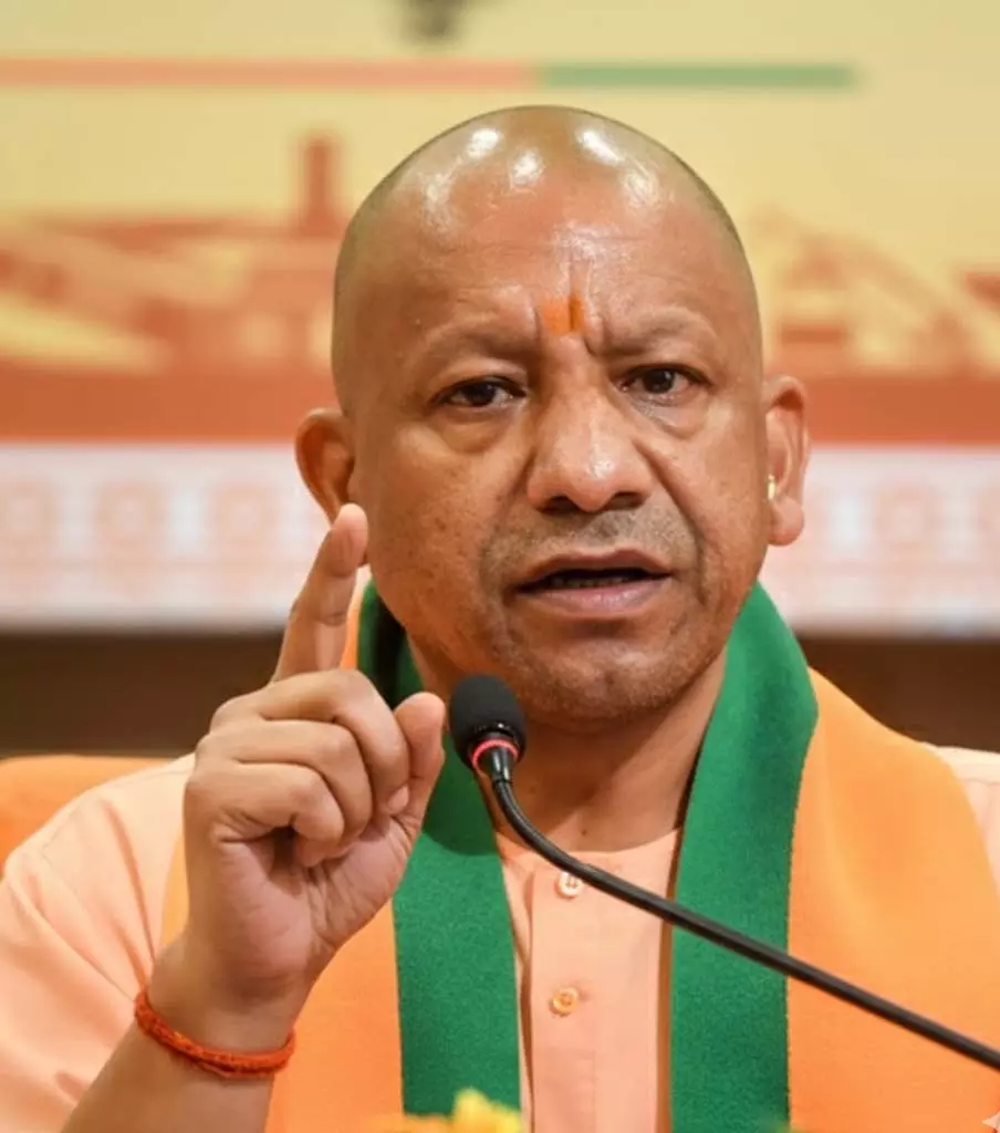 योगी सरकार ने प्रदेश में बिछाया सड़कों का बड़ा नेटवर्क योगी सरकार ने प्रदेश में बिछाया सड़कों का बड़ा नेटवर्क