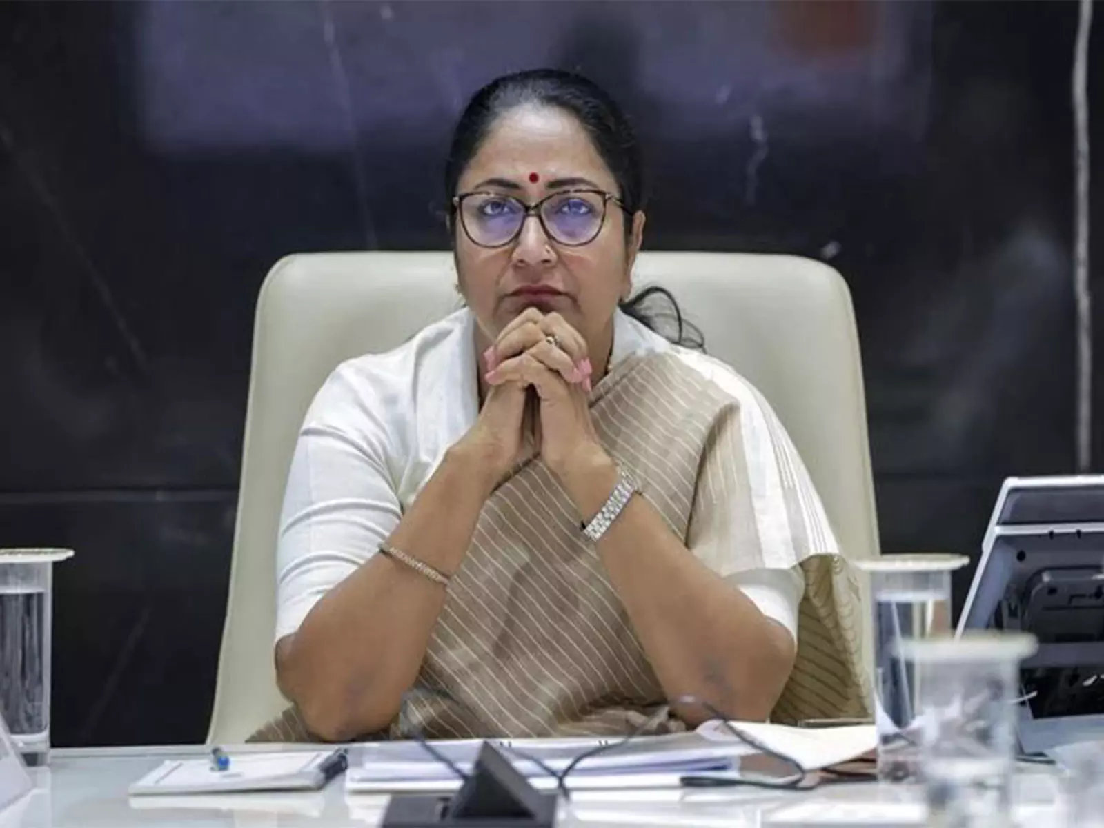 तिहाड़ जेल फैक्ट्री से स्कूलों के लिए 10,000 ड्यूल डेस्क खरीदे जाएंगे: CM रेखा गुप्ता तिहाड़ जेल फैक्ट्री से स्कूलों के लिए 10,000 ड्यूल डेस्क खरीदे जाएंगे: CM रेखा गुप्ता