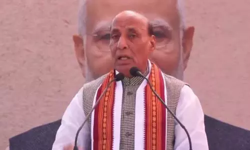 पब्लिक फंड से बाबरी मस्जिद बनाना चाहते थे नेहरू : रक्षा मंत्री राजनाथ सिंह पब्लिक फंड से बाबरी मस्जिद बनाना चाहते थे नेहरू : रक्षा मंत्री राजनाथ सिंह