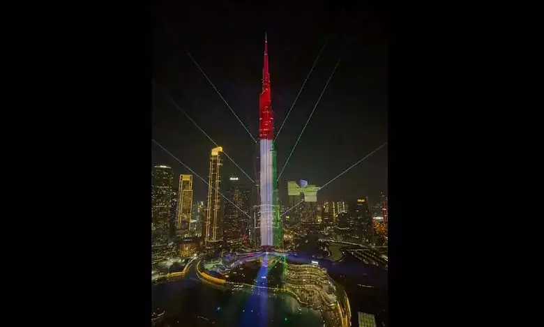 UAE नेशनल डे: बुर्ज खलीफ़ा देशभक्ति लाइट शो में चमका UAE नेशनल डे: बुर्ज खलीफ़ा देशभक्ति लाइट शो में चमका