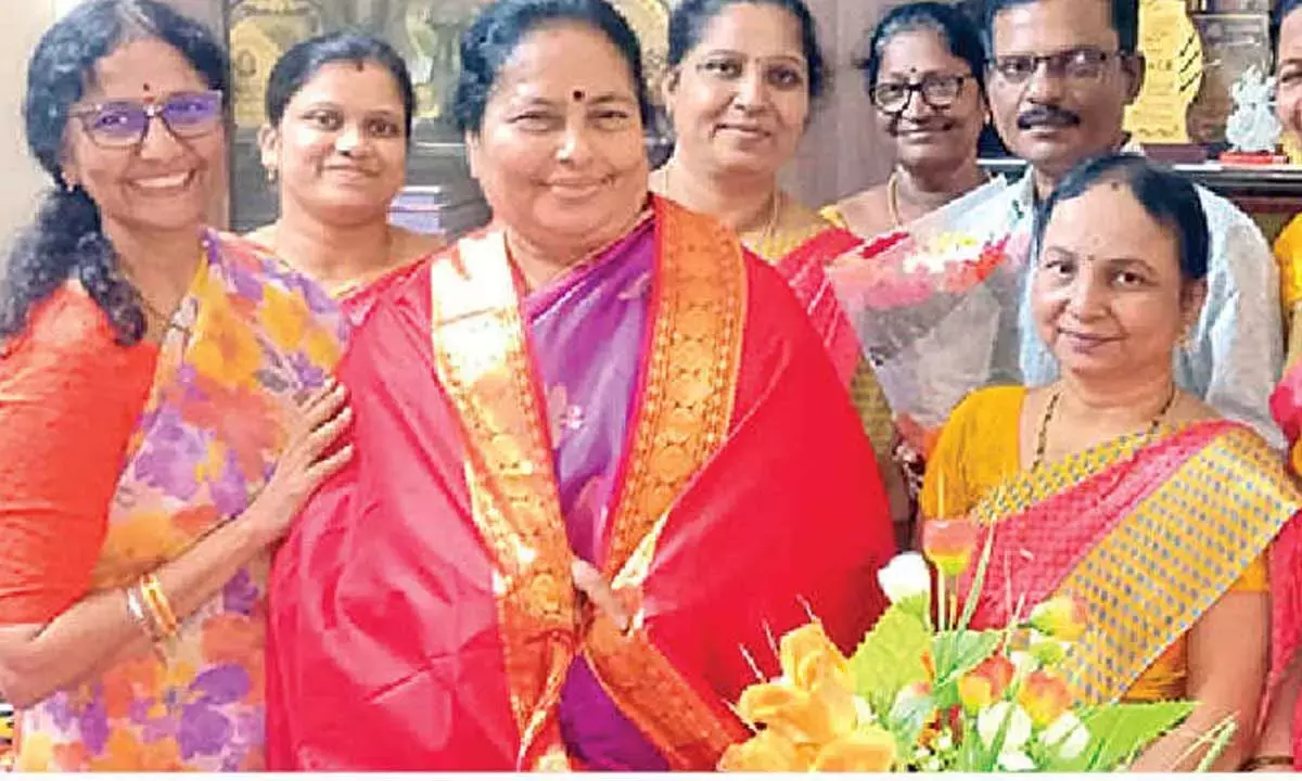 रमा देवी को डॉक्टरेट की उपाधि से सम्मानित किया गया