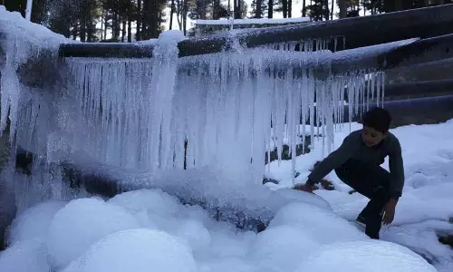 Jammu-Kashmir: ठंड ने पकड़ी रफ्तार,  आने वाले दिनों में बर्फबारी के संकेत