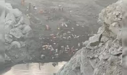 Jharkhand:बंद कोयला खदान का मुहाना फटा, लोगों में दहशत