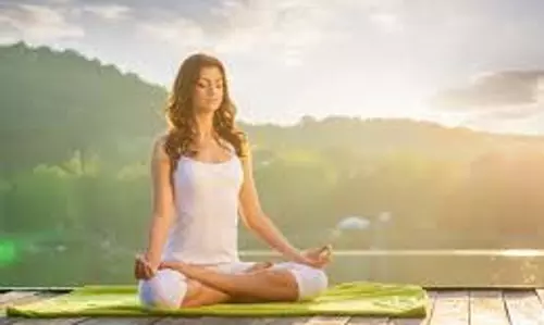Pranayama:सर्दी में सुबह करें ये प्राणायाम, शरीर को गर्म रखने में मिलेगी मदद Pranayama:सर्दी में सुबह करें ये प्राणायाम, शरीर को गर्म रखने में मिलेगी मदद