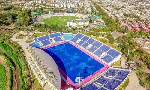 Mohali: GMADA ने स्ट्रीट लाइट की शिकायतों के समाधान के लिए WhatsApp हेल्पलाइन शुरू की