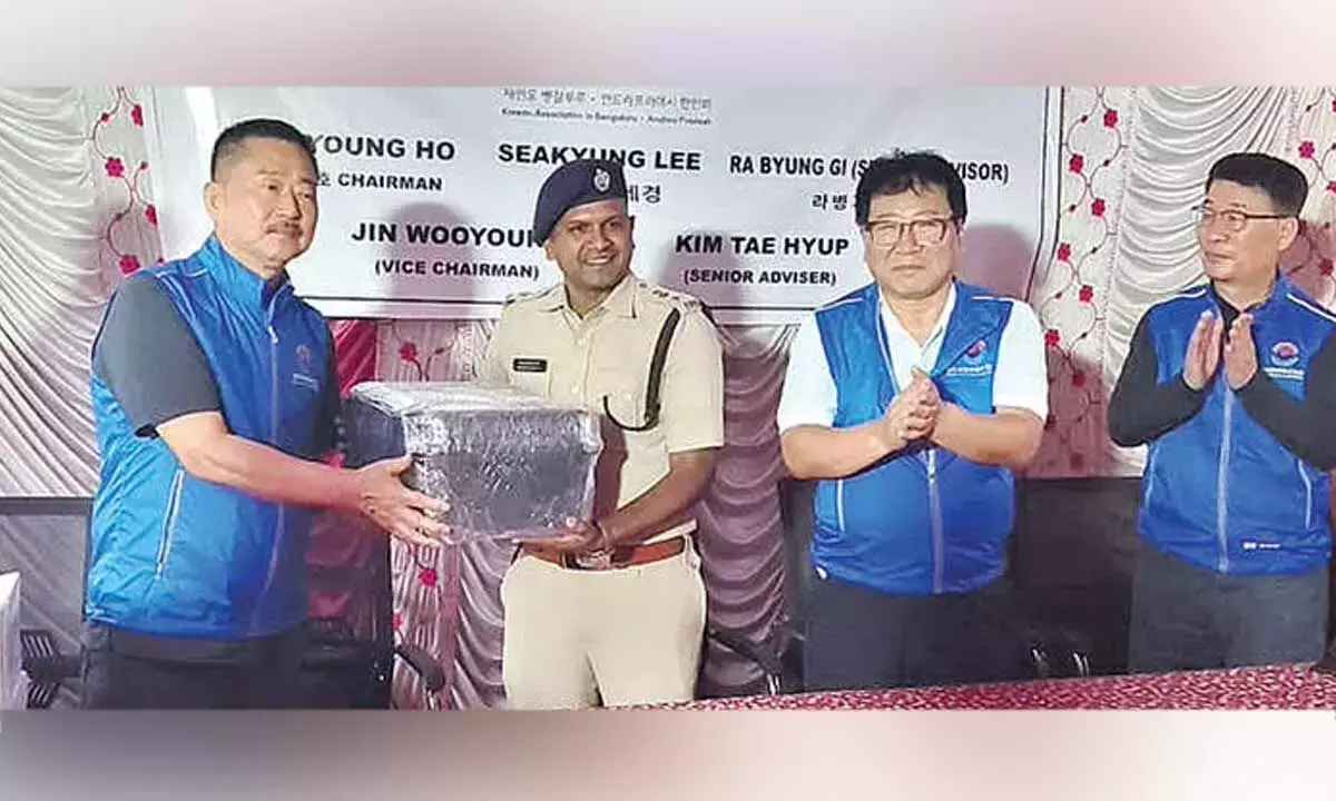 कानून व्यवस्था में ड्रोन और सीसीटीवी कैमरे अहम भूमिका निभाते हैं: एसपी कानून व्यवस्था में ड्रोन और सीसीटीवी कैमरे अहम भूमिका निभाते हैं: एसपी