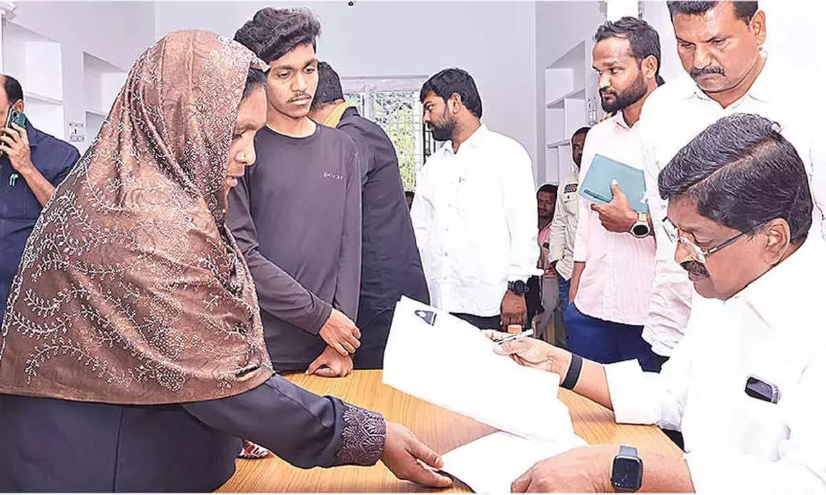 केशव ने उरावकोंडा बाईपास के काम का किया निरीक्षण केशव ने उरावकोंडा बाईपास के काम का किया निरीक्षण
