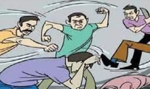 Rewa: जमीन पर कब्जे को लेकर मारपीट Rewa: जमीन पर कब्जे को लेकर मारपीट