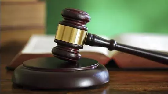 Punjab & Haryana हाई कोर्ट ने पुलिस के खिलाफ FIR पर अधिकार पैनल के आदेश पर रोक लगाई Punjab & Haryana हाई कोर्ट ने पुलिस के खिलाफ FIR पर अधिकार पैनल के आदेश पर रोक लगाई