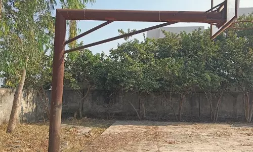 Karnal के गांव में राजीव गांधी ग्रामीण खेल स्टेडियम की अनदेखी