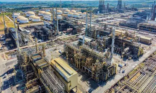 Brazil का 2030 तक रोज़ाना 400,000 बैरल रिफाइनिंग कैपेसिटी का टारगेट