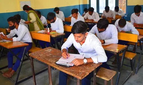 Haryana : नई टीचर ट्रांसफर पॉलिसी से सिस्टम में ट्रांसपेरेंसी कैसे आएगी Haryana : नई टीचर ट्रांसफर पॉलिसी से सिस्टम में ट्रांसपेरेंसी कैसे आएगी