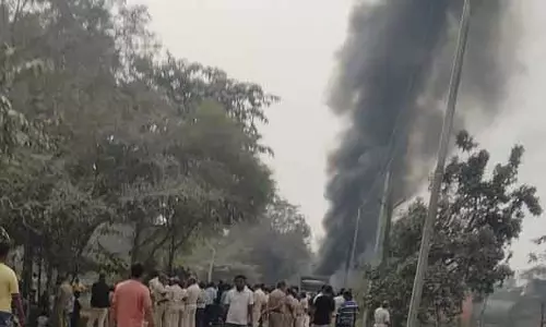 Jajpur में छात्र की मौत से आगजनी और हिंसा भड़की Jajpur में छात्र की मौत से आगजनी और हिंसा भड़की