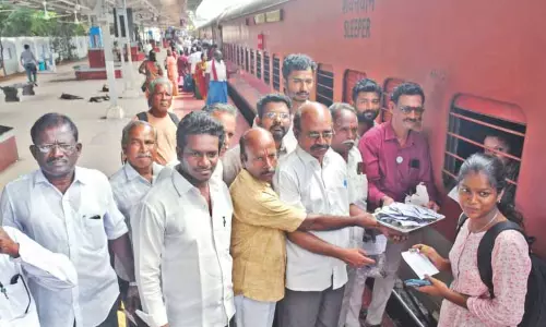 Thanjavur रेलवे स्टेशन 165 साल का हो गया Thanjavur रेलवे स्टेशन 165 साल का हो गया