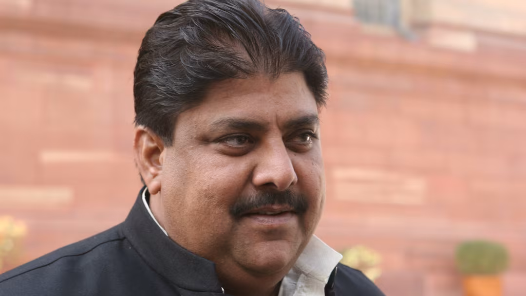 Bhiwani: हरियाणा सरकार पर चौटाला का तीखा बयान Bhiwani: हरियाणा सरकार पर चौटाला का तीखा बयान