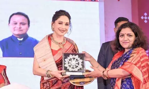 माधुरी दीक्षित नेने को Odisha हैंडलूम को प्रमोट करने के लिए 1.6 करोड़ रुपये मिले