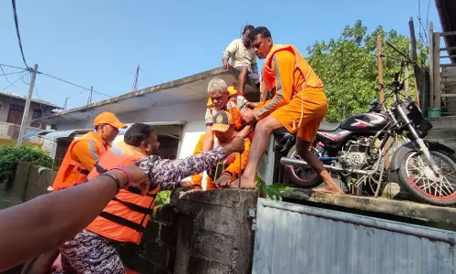 NDRF ने ऑपरेशन सागर बंधु के तहत बचाई जानें, राहत कार्य जारी NDRF ने ऑपरेशन सागर बंधु के तहत बचाई जानें, राहत कार्य जारी
