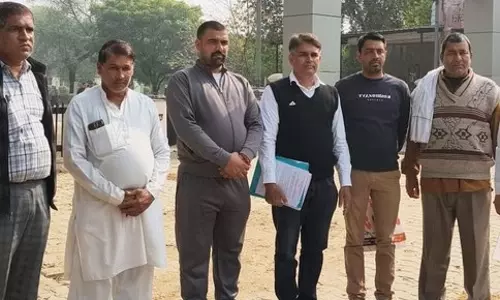 Bhiwani: वरिष्ठ नागरिक पास विवाद में बस संचालक एकजुट Bhiwani: वरिष्ठ नागरिक पास विवाद में बस संचालक एकजुट