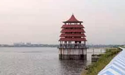 चेम्बरमबक्कम झील का जलस्तर 22 फीट तक बढ़ा चेम्बरमबक्कम झील का जलस्तर 22 फीट तक बढ़ा