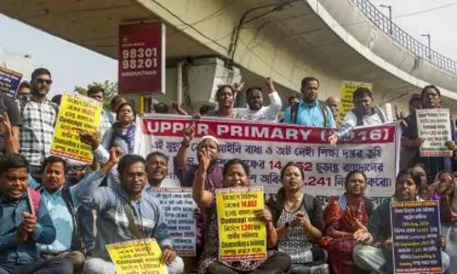 HC का आदेश: बंगाल में प्राइमरी टीचरों की बर्खास्तगी को रोक दिया