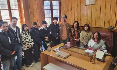 Hiroshima University और संजौली कॉलेज के स्टूडेंट्स जॉइंट प्रोजेक्ट्स पर विचार कर रहे