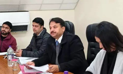 Shimla: पटवारियों संग डीसी की बैठक, तेजी के लिए दिशा-निर्देश Shimla: पटवारियों संग डीसी की बैठक, तेजी के लिए दिशा-निर्देश