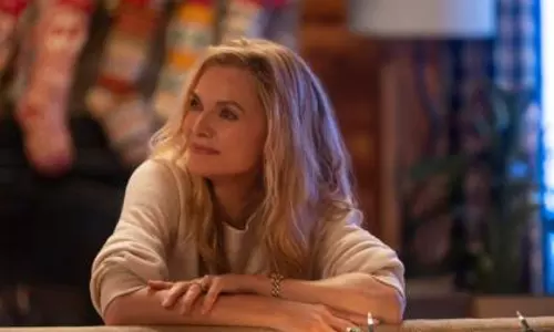 Michelle Pfeiffer ने ‘ओह. व्हाट. फन’ में माँ की ताकत पर दिया जोर Michelle Pfeiffer ने ‘ओह. व्हाट. फन’ में माँ की ताकत पर दिया जोर