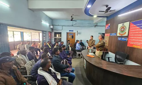 कोतरारोड़ थाना क्षेत्र में उत्कृष्ट कार्य करने वालों का सम्मान कोतरारोड़ थाना क्षेत्र में उत्कृष्ट कार्य करने वालों का सम्मान