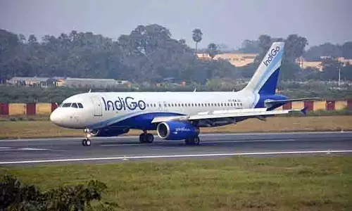 IndiGo की टेक्निकल समस्या से हैदराबाद में उड़ानें प्रभावित, कई फ्लाइट्स कैंसिल IndiGo की टेक्निकल समस्या से हैदराबाद में उड़ानें प्रभावित, कई फ्लाइट्स कैंसिल