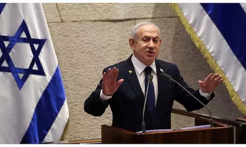 Netanyahu का माफ़ी का दांव कानूनी सिस्टम के साथ ट्रंप-स्टाइल की लड़ाई जैसा है