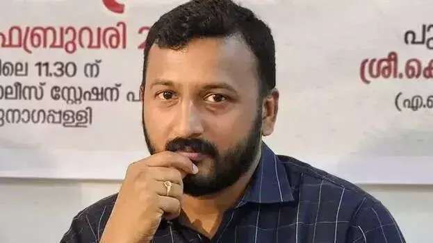 राहुल पर शिकंजा कसा; KPCC लीडरशिप ने महिला की शिकायत पुलिस चीफ को सौंपी राहुल पर शिकंजा कसा; KPCC लीडरशिप ने महिला की शिकायत पुलिस चीफ को सौंपी