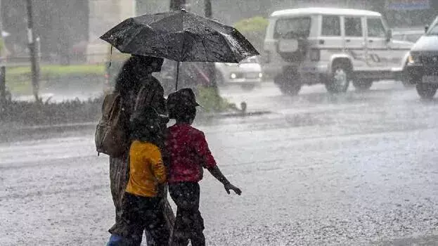 kerala: एक ज़िले में बहुत भारी बारिश का अनुमान; आंधी-तूफ़ान की संभावना kerala: एक ज़िले में बहुत भारी बारिश का अनुमान; आंधी-तूफ़ान की संभावना