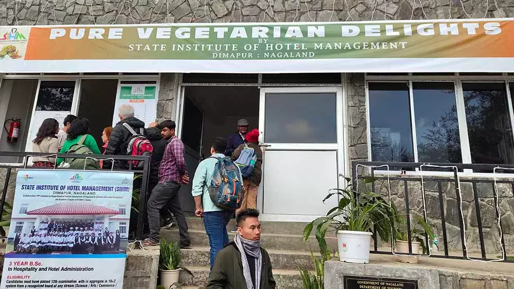 Nagaland : किसामा में ‘प्योर वेज डिलाइट्स’ की वजह से भारी भीड़ उमड़ी