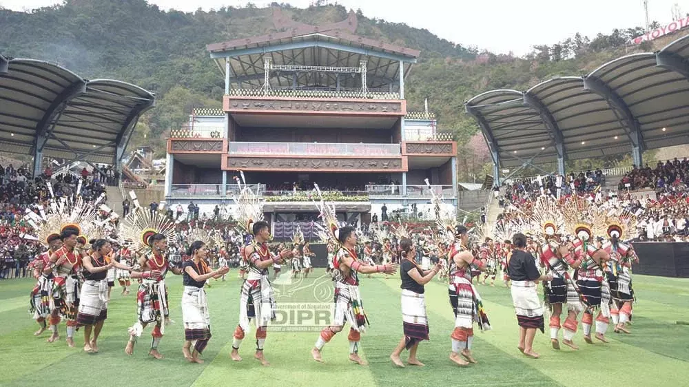 Nagaland : हॉर्नबिल फेस्ट के दूसरे दिन आदिवासी कलाकारों ने दिखाई जानदार प्रस्तुतियां Nagaland : हॉर्नबिल फेस्ट के दूसरे दिन आदिवासी कलाकारों ने दिखाई जानदार प्रस्तुतियां