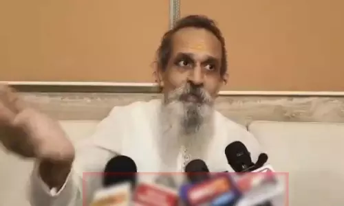 शादी से पहले SEX पर धर्मगुरु का विवादित बयान, देखें VIDEO... शादी से पहले SEX पर धर्मगुरु का विवादित बयान, देखें VIDEO...