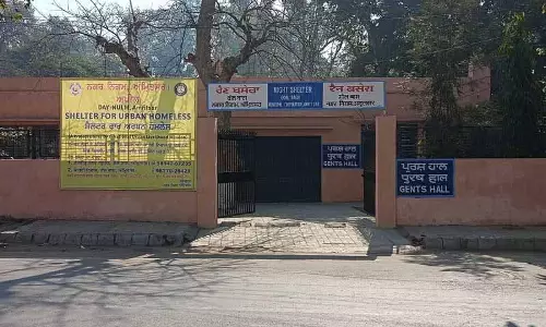 MC ने नाइट शेल्टर में खाना बांटने में मदद के लिए NGOs को शामिल करने की कोशिश की MC ने नाइट शेल्टर में खाना बांटने में मदद के लिए NGOs को शामिल करने की कोशिश की