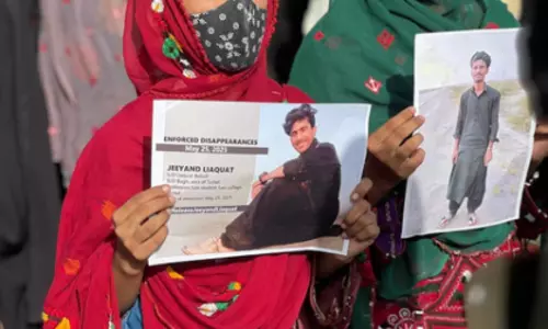 बलूचिस्तान में बगावत पाकिस्तान के दबाव और अलग-थलग करने की वजह से हुई बलूचिस्तान में बगावत पाकिस्तान के दबाव और अलग-थलग करने की वजह से हुई