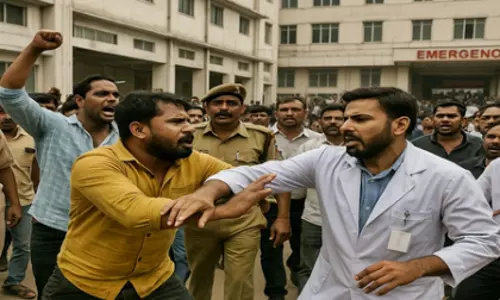 Patna और मुजफ्फरपुर के टॉप अस्पतालों में मरीजों की मौत के बाद हिंसा