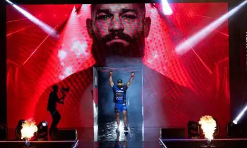 Pouya Rahmani PFL, रोड टू दुबई में कार्ल विलियम्स के खिलाफ मुकाबले के लिए तैयार Pouya Rahmani PFL, रोड टू दुबई में कार्ल विलियम्स के खिलाफ मुकाबले के लिए तैयार