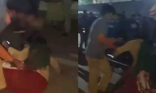 बाराबंकी रेलवे स्टेशन पर चाय बेचने वाले ने महिला पर हमला किया