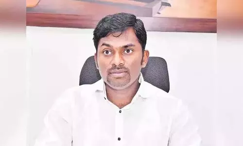 IAS रोनाल्ड रोज को हाईकोर्ट में चुनौती.. हाईकोर्ट ने CAT के आदेशों पर रोक लगाई IAS रोनाल्ड रोज को हाईकोर्ट में चुनौती.. हाईकोर्ट ने CAT के आदेशों पर रोक लगाई