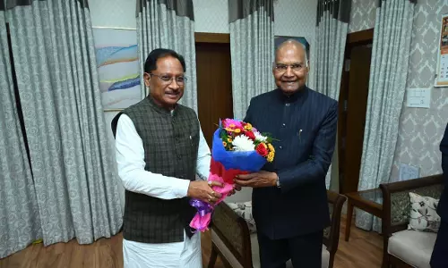 पूर्व राष्ट्रपति रामनाथ कोविंद से मिले मुख्यमंत्री विष्णुदेव साय पूर्व राष्ट्रपति रामनाथ कोविंद से मिले मुख्यमंत्री विष्णुदेव साय