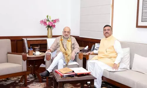 गृह मंत्री अमित शाह से सुवेंदु अधिकारी की अहम मुलाकात गृह मंत्री अमित शाह से सुवेंदु अधिकारी की अहम मुलाकात