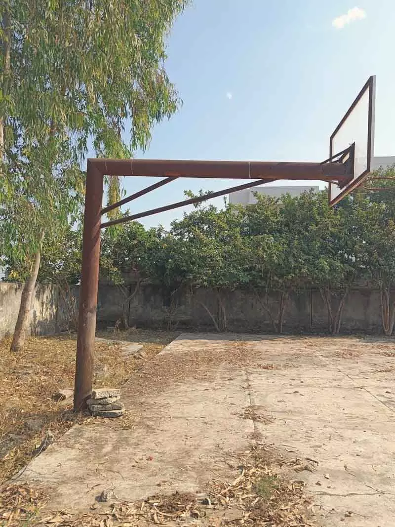 Karnal के गांव में राजीव गांधी ग्रामीण खेल स्टेडियम की अनदेखी Karnal के गांव में राजीव गांधी ग्रामीण खेल स्टेडियम की अनदेखी